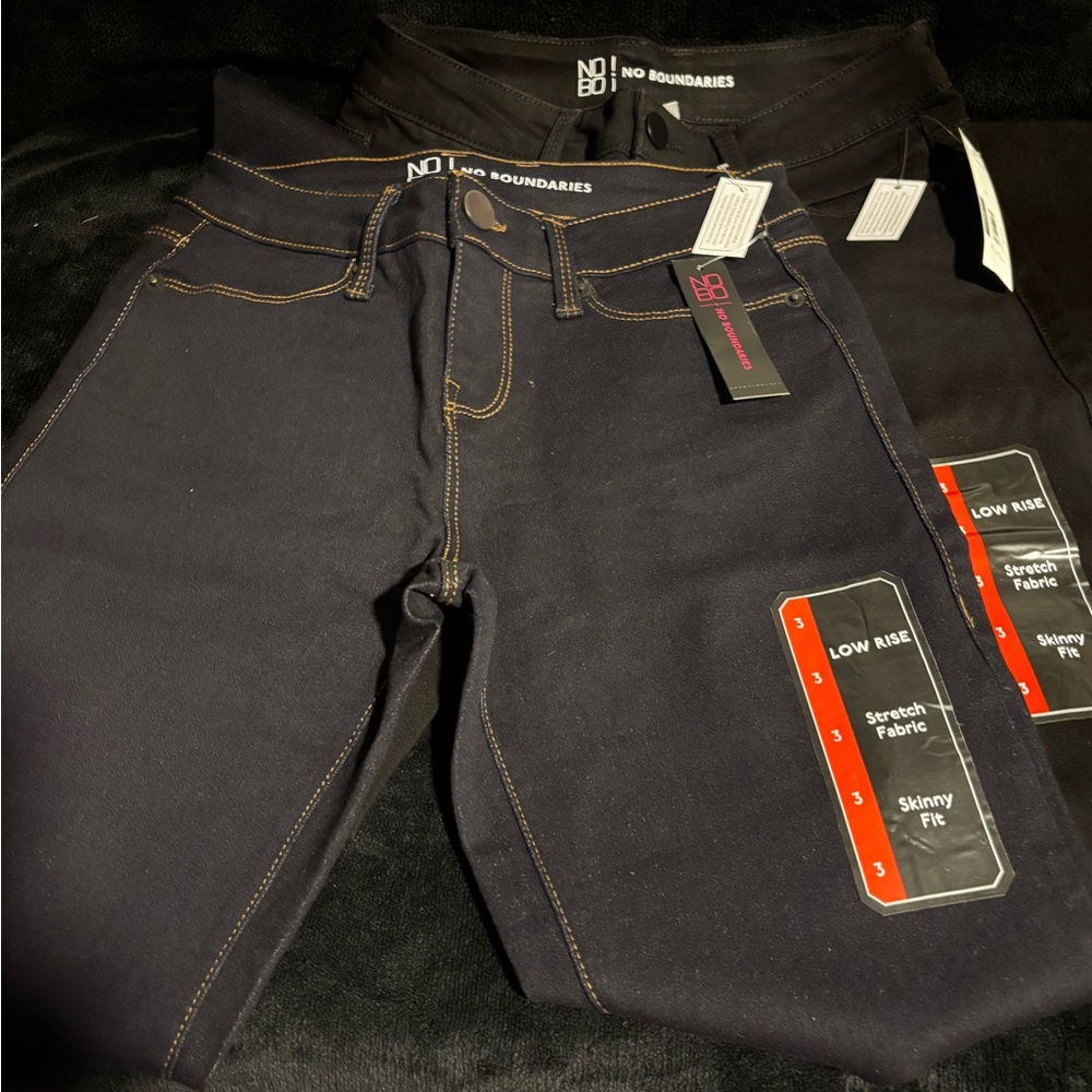 No Boundaries Skinny Low Rise Jeans - Navy & Black